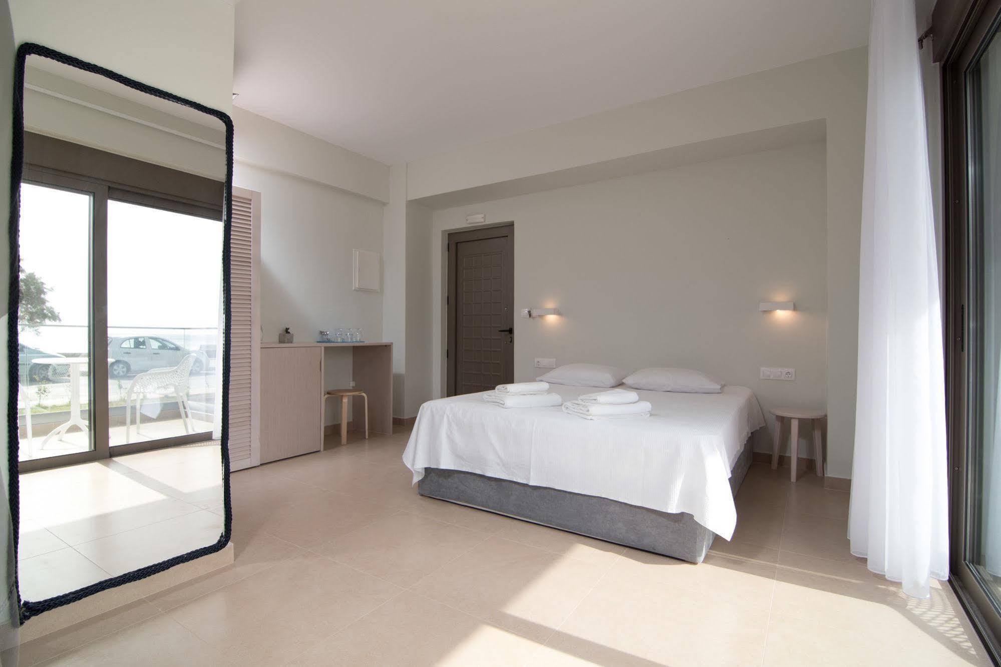 Hotel Blue Horizon Paleochora Exterior foto